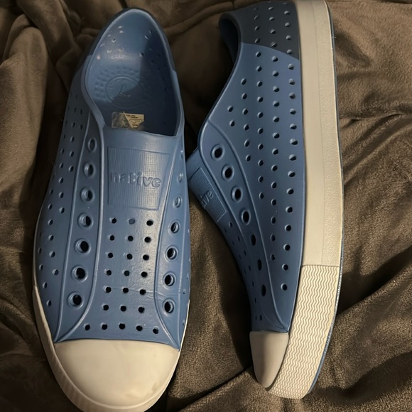 NATIVE Shoes Unisex 6 Men’s 8 Women’s Blues/Gray Slip On Lightweight Sneakers - Picture 2 of 6